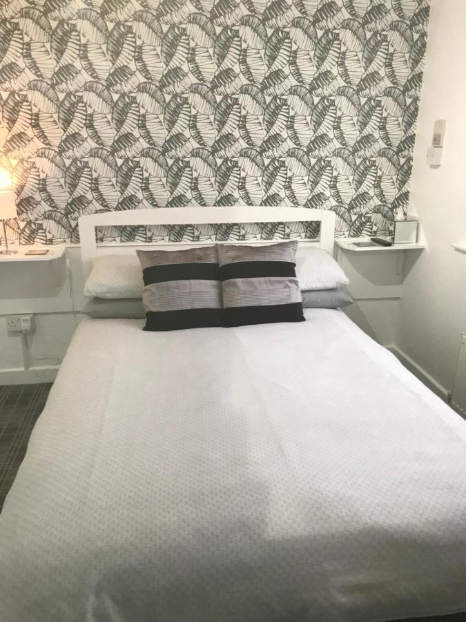 Number 40 - No Multiple Room Bookings Blackpool Buitenkant foto