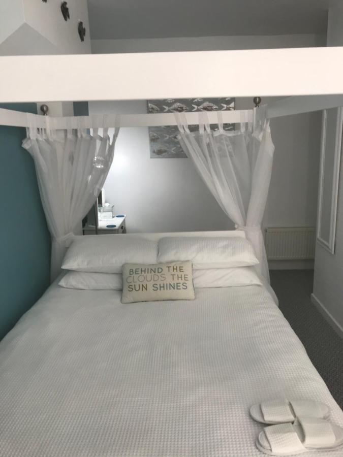 Number 40 - No Multiple Room Bookings Blackpool Buitenkant foto