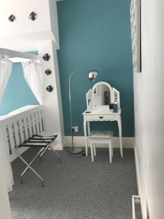 Number 40 - No Multiple Room Bookings Blackpool Buitenkant foto